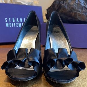 NWOT! Stuart Weitzman Gigi Ritz Peep Toe Heels in Black Satin